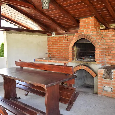 Lodge Antonia *